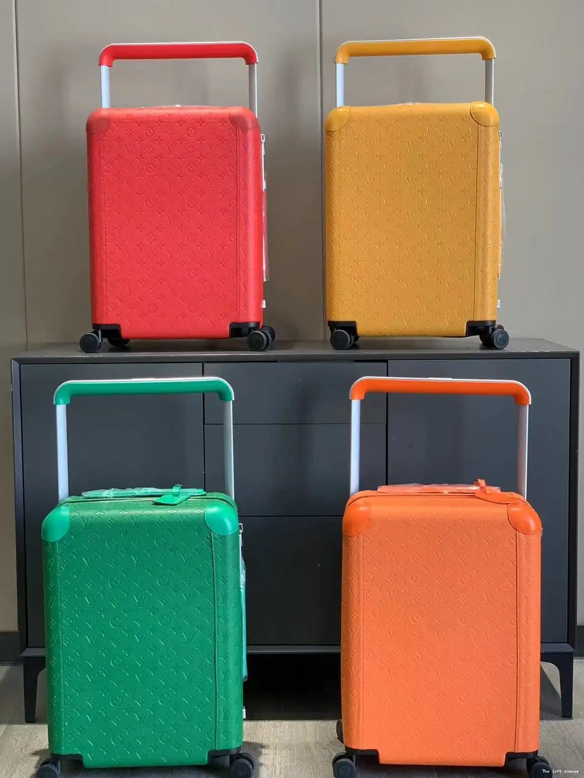 CUSTOM TAURILLON 37L HORIZON 55 GREEN SUITCASE 0507